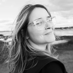 lecturer8-Sarah-250x250 Lecturer Sarah